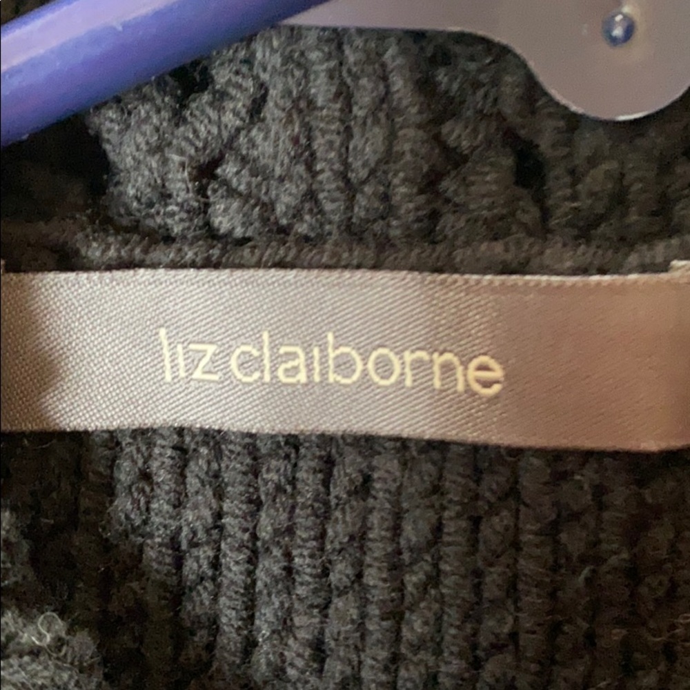 Sweater - Picture 4 of 8